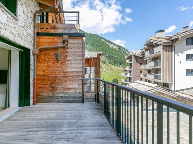 Charming New Apartment with WiFi, Parking, and Ski-In/Ski-Out Access in Val-d'Isère FR-1-694-332 - Val d'Isère Le Châtelard