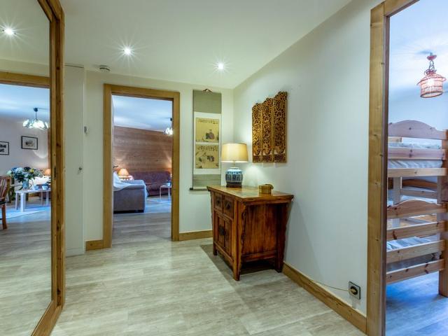 Spacious 3-Room Apartment with Balcony, Parking, and WiFi in Val-d'Isère FR-1-694-33 - Val d'Isère Centre