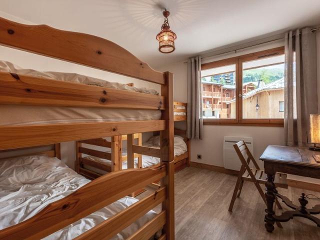 Spacious 3-Room Apartment with Balcony, Parking, and WiFi in Val-d'Isère FR-1-694-33 - Val d'Isère Centre