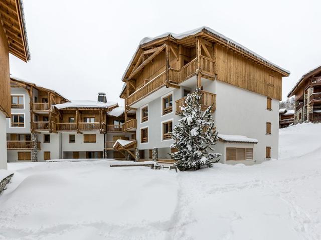 Spacious 3-Room Apartment with Balcony, Parking, and WiFi in Val-d'Isère FR-1-694-33 - Val d'Isère Centre