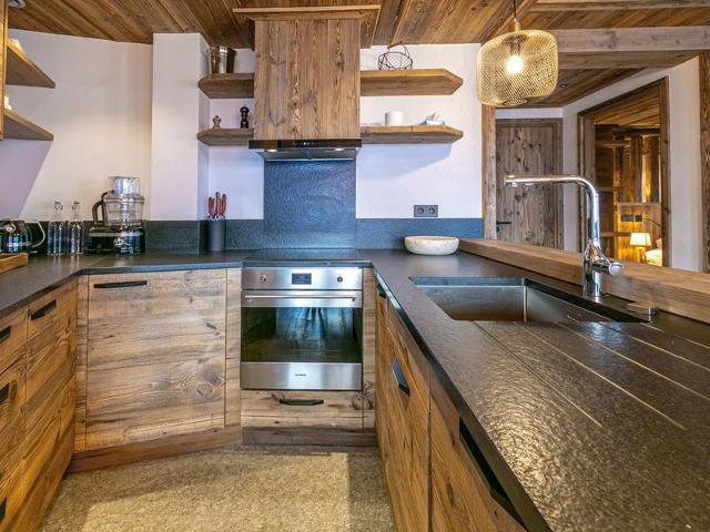 Luxury apartment with pool, WiFi, and parking in Val-d'Isère FR-1-694-102 - Val d'Isère Le Châtelard