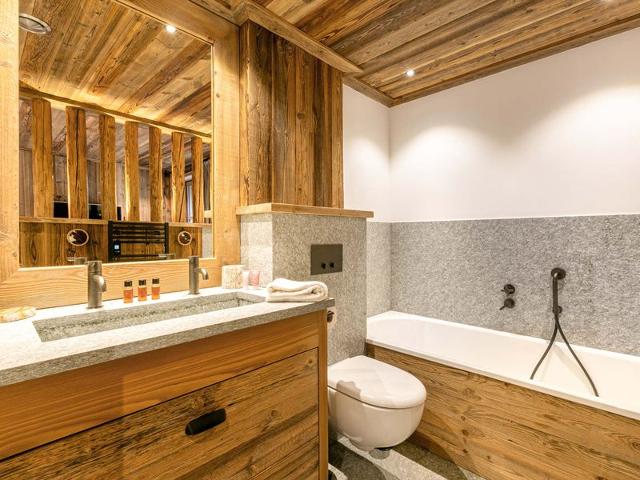 Luxury apartment with pool, WiFi, and parking in Val-d'Isère FR-1-694-102 - Val d'Isère Le Châtelard