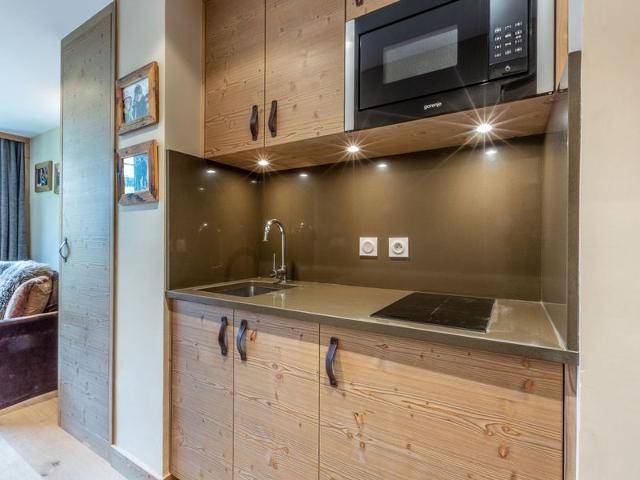 Cozy and Elegant Studio on the Snowfront, Near Val d'Isère Centre FR-1-694-190 - Val d'Isère Centre