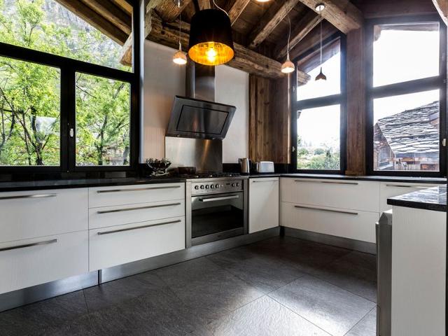 Luxurious Chalet with Pool, Hammam & Stunning Views in Val-d'Isère FR-1-694-95 - Val d'Isère Centre