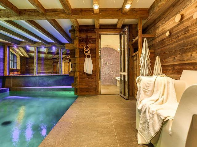 Luxurious Chalet with Pool, Hammam & Stunning Views in Val-d'Isère FR-1-694-95 - Val d'Isère Centre