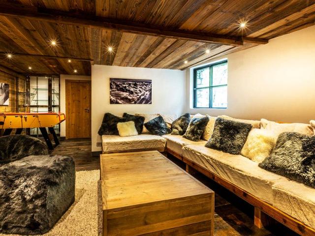 Luxurious Chalet with Pool, Hammam & Stunning Views in Val-d'Isère FR-1-694-95 - Val d'Isère Centre