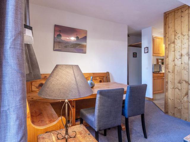 Cozy and Well-Equipped Apartment with Garage and Wi-Fi in a Quiet Area FR-1-694-154 - Val d'Isère Centre