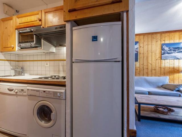 Cozy and Well-Equipped Apartment with Garage and Wi-Fi in a Quiet Area FR-1-694-154 - Val d'Isère Centre