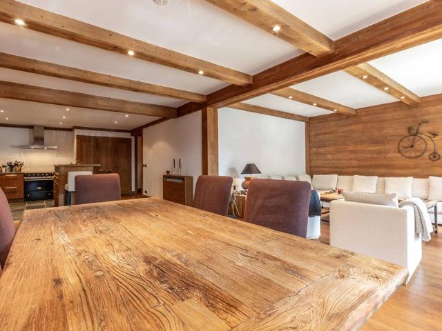 Luxurious 4-Room Apartment with Balcony in Prime Location, Near Slopes and Amenities FR-1-694-167 - Val d'Isère Centre