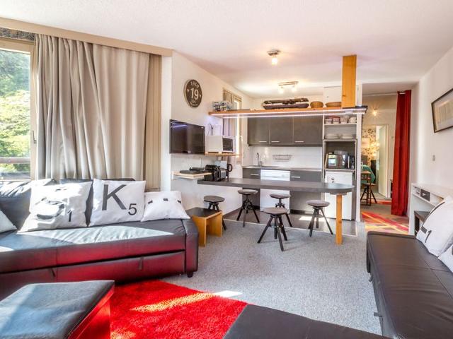 Pleasant ski-in/ski-out 2-room apartment with covered parking FR-1-694-220 - Val d'Isère La Daille