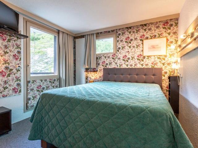 Pleasant ski-in/ski-out 2-room apartment with covered parking FR-1-694-220 - Val d'Isère La Daille