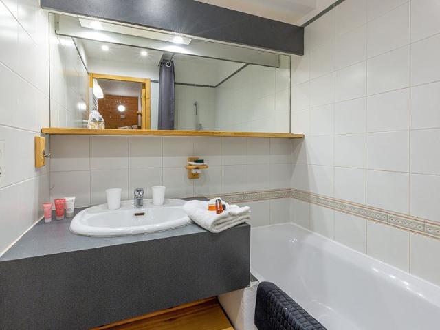 Cozy, Well-Maintained Apartment at the Foot of the Slopes with Parking FR-1-694-226 - Val d'Isère Le Châtelard