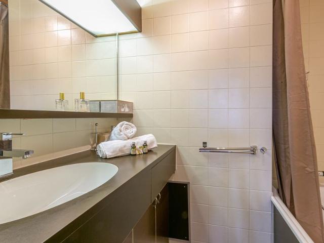 Cozy 2-Room Apartment in Central Val-d'Isère, Steps from Slopes FR-1-694-279 - Val d'Isère Centre