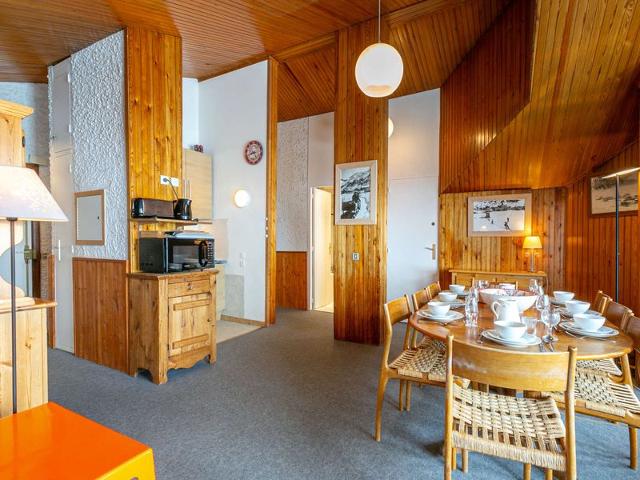 Spacious 8-person apartment with WiFi, balcony and renovated kitchen FR-1-694-94 - Val d'Isère La Daille