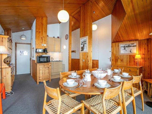 Spacious 8-person apartment with WiFi, balcony and renovated kitchen FR-1-694-94 - Val d'Isère La Daille