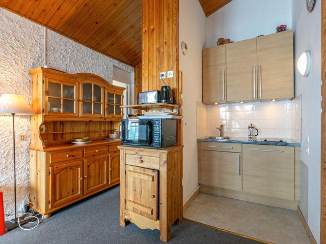Spacious 8-person apartment with WiFi, balcony and renovated kitchen FR-1-694-94 - Val d'Isère La Daille