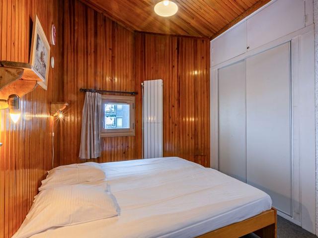 Spacious 8-person apartment with WiFi, balcony and renovated kitchen FR-1-694-94 - Val d'Isère La Daille