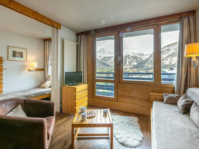 Ski-in/ski-out apartment in La Daille with balcony and equipped kitchen FR-1-694-175 - Val d'Isère La Daille