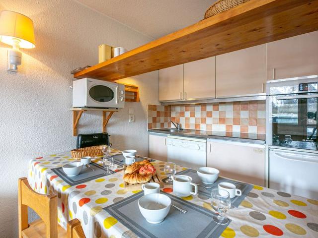 Ski-in/ski-out apartment in La Daille with balcony and equipped kitchen FR-1-694-175 - Val d'Isère La Daille
