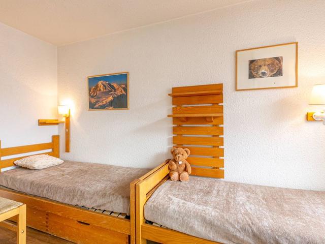 Ski-in/ski-out apartment in La Daille with balcony and equipped kitchen FR-1-694-175 - Val d'Isère La Daille