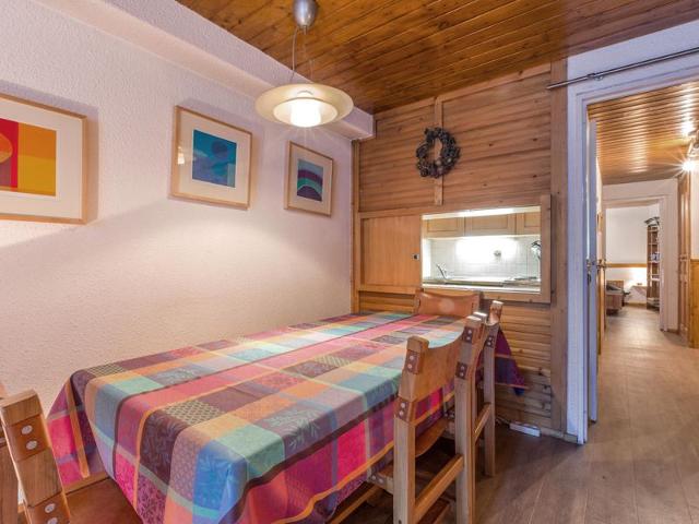 Charming Apartment with South-Facing Balcony in Heart of Resort, Near Ski Slopes FR-1-694-282 - Val d'Isère Centre