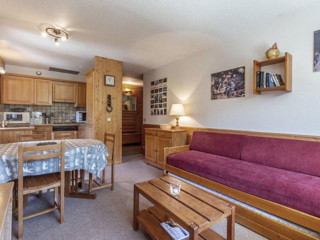 Functional Apartment with Covered Parking, Steps from Slopes and Town Center FR-1-694-284 - Val d'Isère Centre