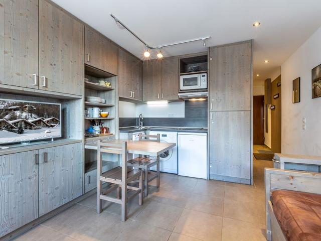 Luxury Studio with Balcony, Ski-in/Ski-out, Central Val-d'Isère FR-1-694-299 - Val d'Isère Centre