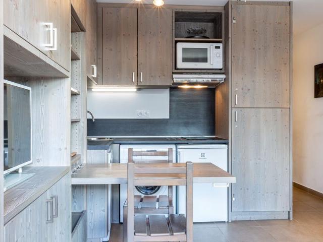 Luxury Studio with Balcony, Ski-in/Ski-out, Central Val-d'Isère FR-1-694-299 - Val d'Isère Centre