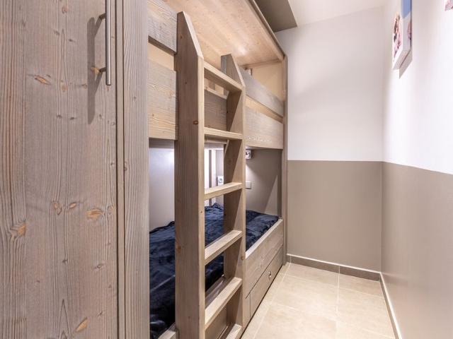 Luxury Studio with Balcony, Ski-in/Ski-out, Central Val-d'Isère FR-1-694-299 - Val d'Isère Centre