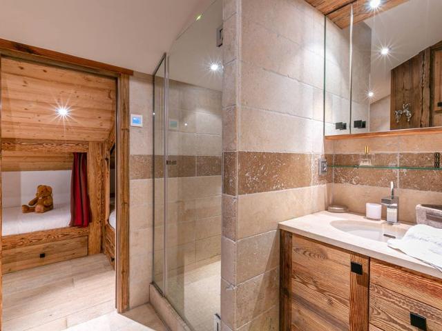 Luxurious Duplex: Ski-In/Out, Fireplace, Balcony, Garage, WiFi – Ultimate Alpine Retreat FR-1-694-11 - Val d'Isère Le Châtelard