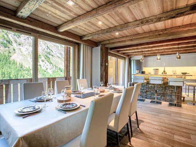 Luxurious Duplex: Ski-In/Out, Fireplace, Balcony, Garage, WiFi – Ultimate Alpine Retreat FR-1-694-11 - Val d'Isère Le Châtelard