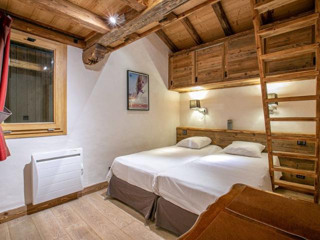 Luxurious Duplex: Ski-In/Out, Fireplace, Balcony, Garage, WiFi – Ultimate Alpine Retreat FR-1-694-11 - Val d'Isère Le Châtelard