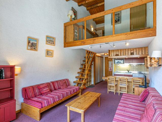 Rustic Duplex Apartment with Large South-Facing Terrace Near Val-d'Isère Village FR-1-694-310 - Val d'Isère Centre
