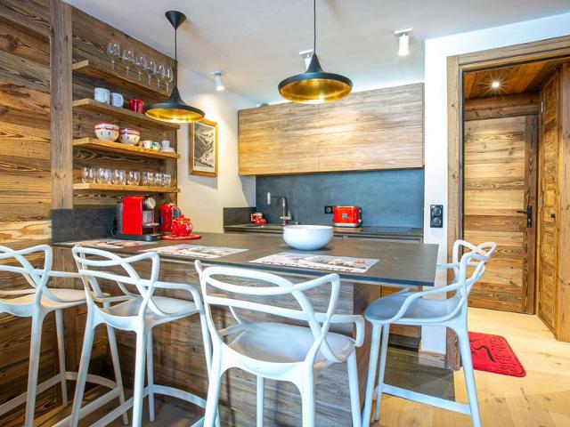 Luxury Apartment at the Foot of the Slopes with WiFi and Covered Parking FR-1-694-153 - Val d'Isère Centre