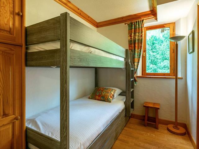 Luxury Apartment in Legettaz with Fireplace, WiFi, and Garage FR-1-694-359 - Val d'Isère Le Châtelard