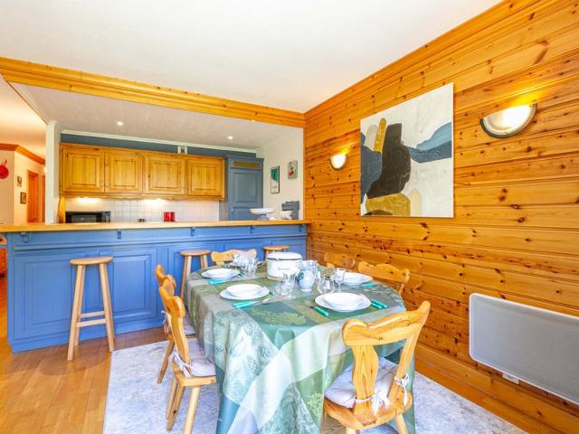 Luxury Apartment in Legettaz with Fireplace, WiFi, and Garage FR-1-694-359 - Val d'Isère Le Châtelard