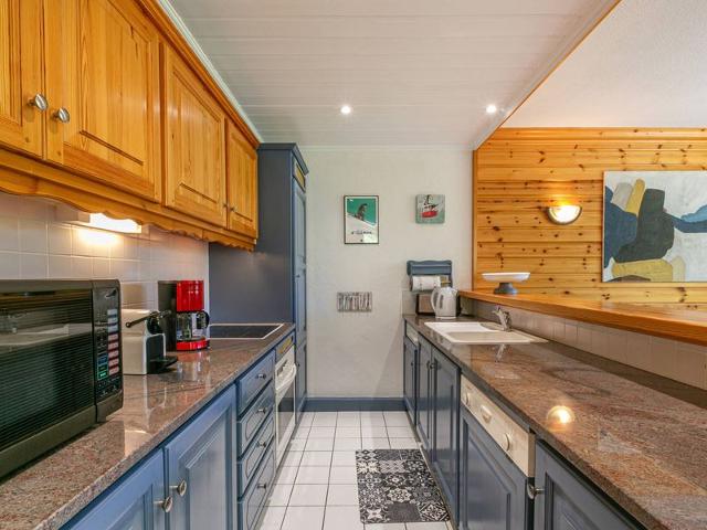 Luxury Apartment in Legettaz with Fireplace, WiFi, and Garage FR-1-694-359 - Val d'Isère Le Châtelard