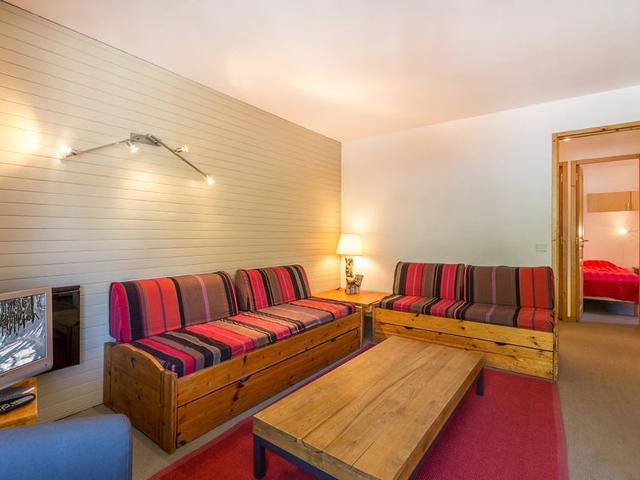 Spacious 4-Room Apartment in Val-d'Isère with WiFi, Parking, and South/West Facing Balcony FR-1-694-151 - Val d'Isère Le Châtelard