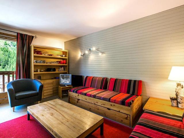 Spacious 4-Room Apartment in Val-d'Isère with WiFi, Parking, and South/West Facing Balcony FR-1-694-151 - Val d'Isère Le Châtelard