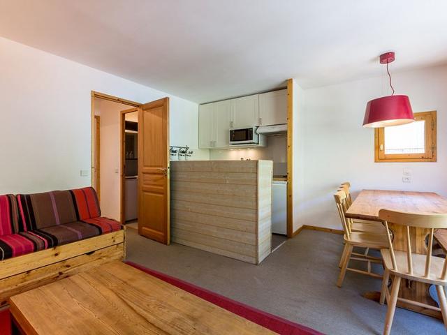 Spacious 4-Room Apartment in Val-d'Isère with WiFi, Parking, and South/West Facing Balcony FR-1-694-151 - Val d'Isère Le Châtelard