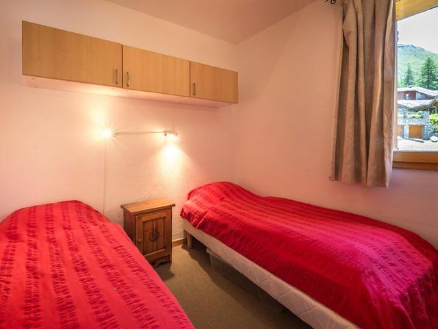 Spacious 4-Room Apartment in Val-d'Isère with WiFi, Parking, and South/West Facing Balcony FR-1-694-151 - Val d'Isère Le Châtelard