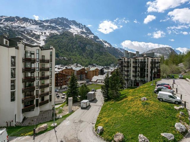 Elegant 3-Room Apartment with Balcony in Central Val-d'Isère – Sleeps 6, Modern Amenities FR-1-694-1 - Val d'Isère Centre