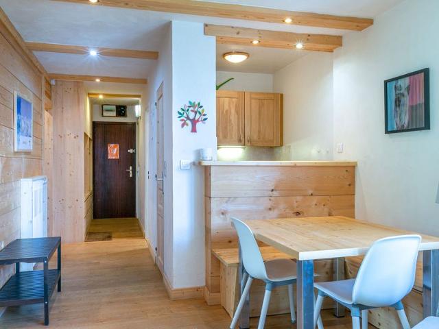 Elegant 3-Room Apartment with Balcony in Central Val-d'Isère – Sleeps 6, Modern Amenities FR-1-694-1 - Val d'Isère Centre