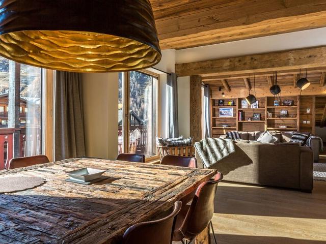 Luxury chalet with fireplace and concierge service in Val-d'Isère FR-1-694-23 - Val d'Isère Centre