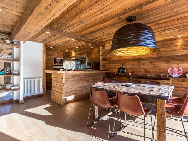 Luxury chalet with fireplace and concierge service in Val-d'Isère FR-1-694-23 - Val d'Isère Centre