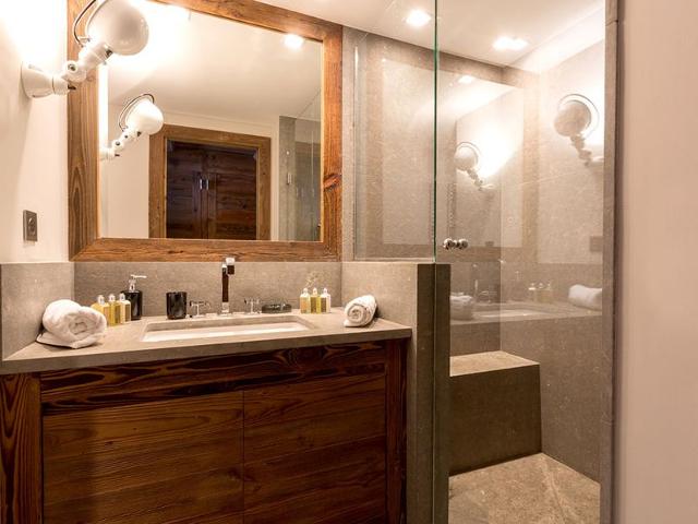 Luxury chalet with fireplace and concierge service in Val-d'Isère FR-1-694-23 - Val d'Isère Centre