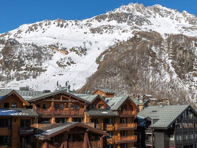 Luxury chalet with fireplace and concierge service in Val-d'Isère FR-1-694-23 - Val d'Isère Centre