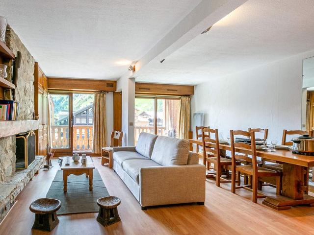 Elegant and Comfortable Apartment in the Heart of Val-d'Isère FR-1-694-46 - Val d'Isère Centre