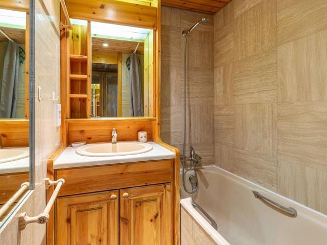 Elegant and Comfortable Apartment in the Heart of Val-d'Isère FR-1-694-46 - Val d'Isère Centre