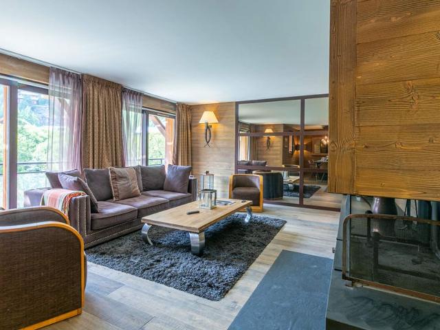 Luxury apartment with fireplace, balcony and wifi in Val-d'Isère FR-1-694-320 - Val d'Isère Centre